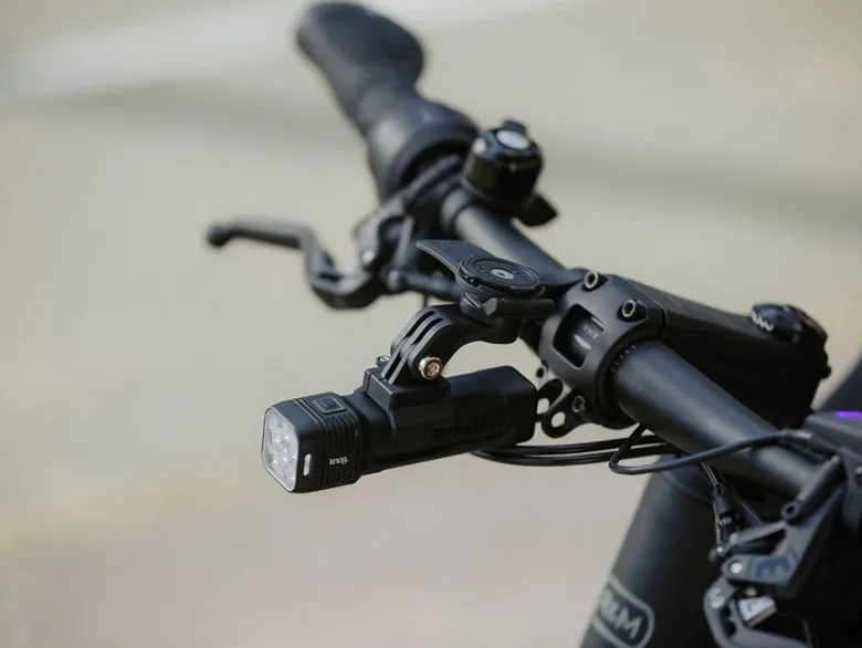 Adapter Quad Lock® do kamery sportowej/oświetlenia do Out Front