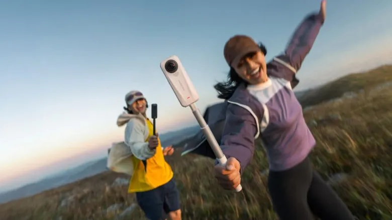 Motocyklowy zestaw kamery Insta360 X5 Essentials Bundle