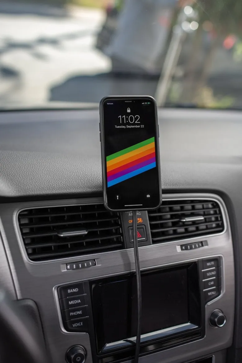 Peak Design Magnetyczny Uchwyt Samochodowy Do Telefonu z Bezp. Ładowarką V2