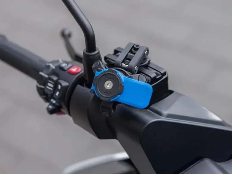 Podstawa mocowana na zbiorniczku hamulcowym Quad Lock® - V2