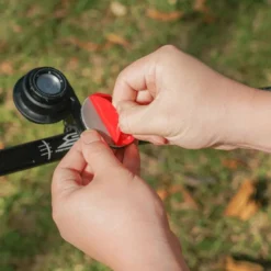 QUICK LAUNCH Outplorer - naklejka uniwersalna na telefon