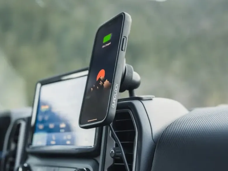 Samoprzylepna podstawa na deskę rozdzielczą Quad Lock®