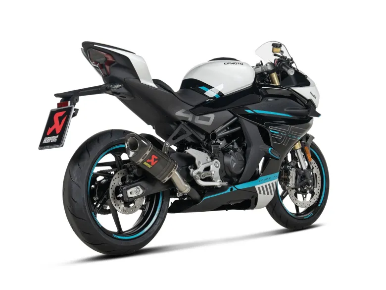Tłumik Akrapovič Slip-On Line CF Moto NK450/SR 450