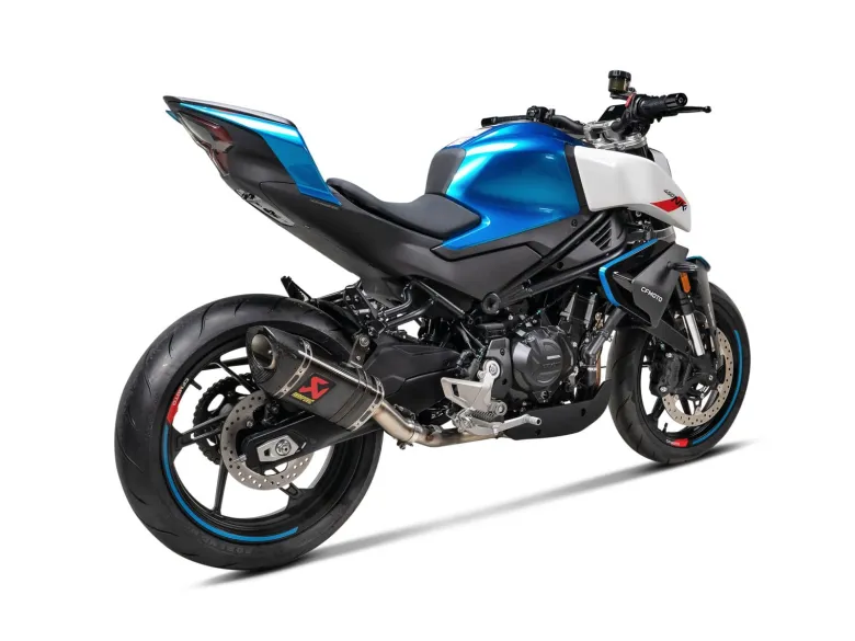 Tłumik Akrapovič Slip-On Line CF Moto NK450/SR 450