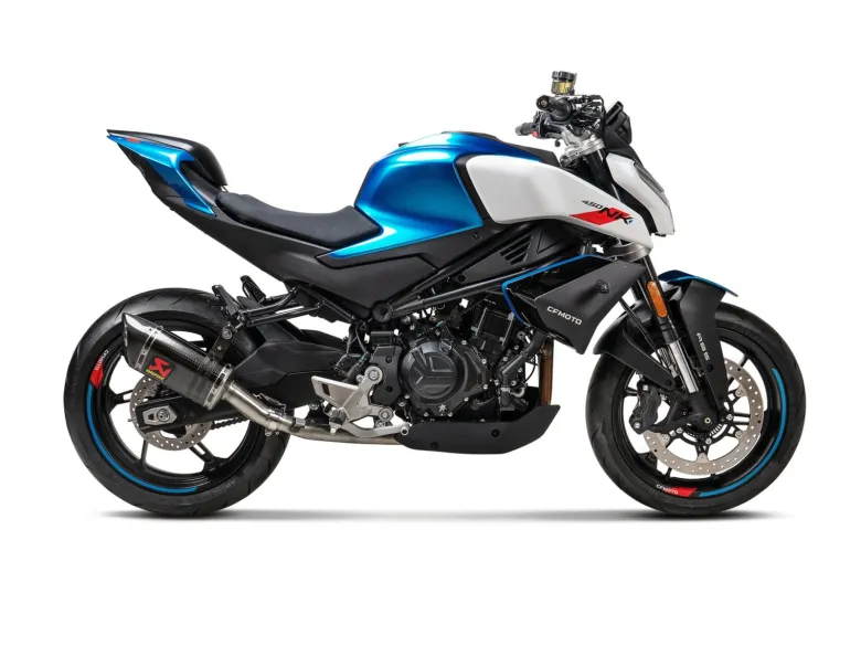 Tłumik Akrapovič Slip-On Line CF Moto NK450/SR 450