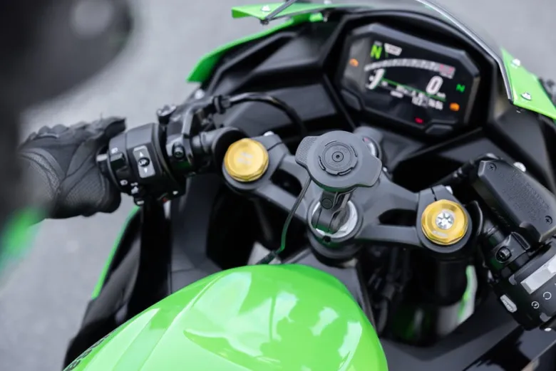 Wodoodporna ładowarka indukcyjna Quad Lock®