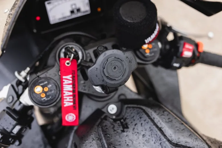 Wodoodporna ładowarka indukcyjna Quad Lock®